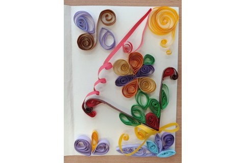 Warsztaty  seniorów - pocztówki metodą quillingu