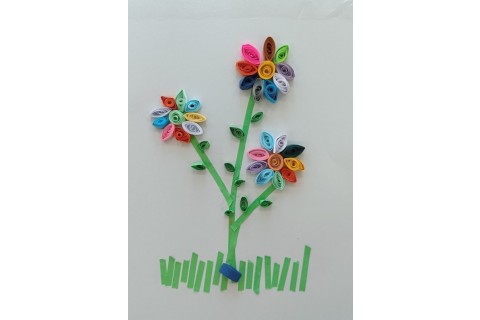 Warsztaty  seniorów - pocztówki metodą quillingu