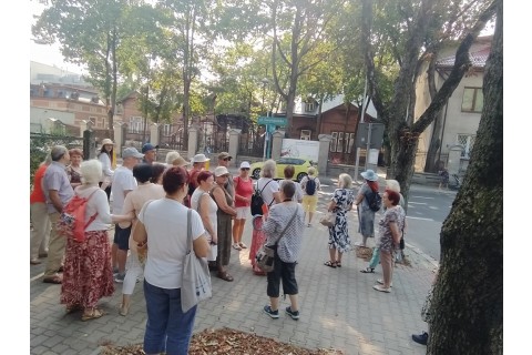 Seniorzy szlakiem WidziMisiów - spacer