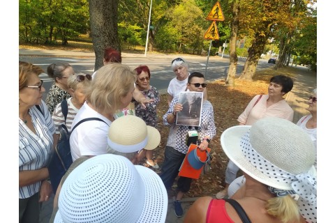 Seniorzy szlakiem WidziMisiów - spacer