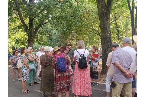 Seniorzy szlakiem WidziMisiów - spacer