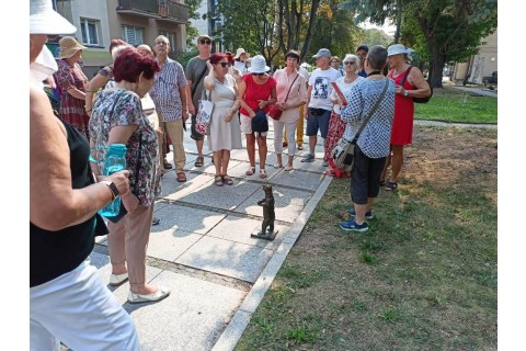 Seniorzy szlakiem WidziMisiów - spacer
