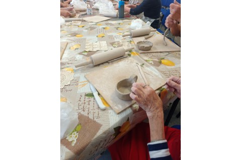 Warsztaty garncarstwa dla seniorów