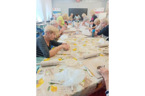 Warsztaty garncarstwa dla seniorów