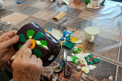 Warsztaty artystyczne dla seniorów - mozaika