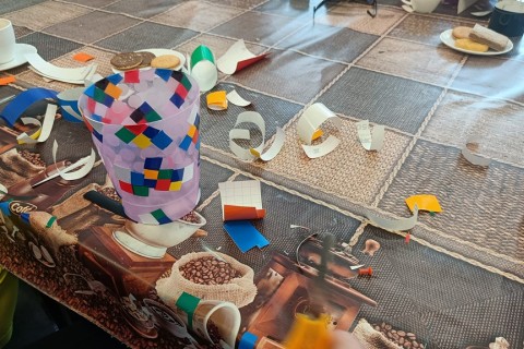 Warsztaty artystyczne dla seniorów - mozaika