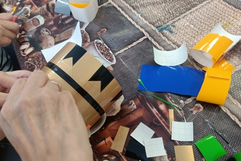 Warsztaty artystyczne dla seniorów - mozaika
