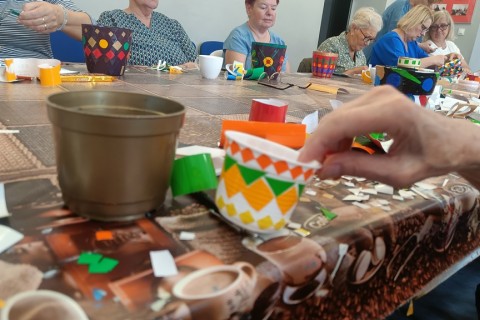 Warsztaty artystyczne dla seniorów - mozaika