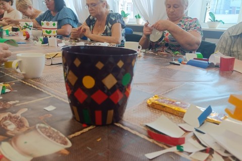 Warsztaty artystyczne dla seniorów - mozaika