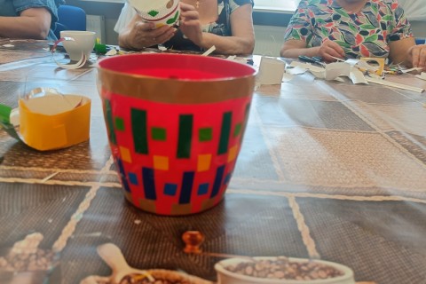 Warsztaty artystyczne dla seniorów - mozaika