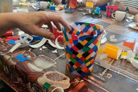 Warsztaty artystyczne dla seniorów - mozaika