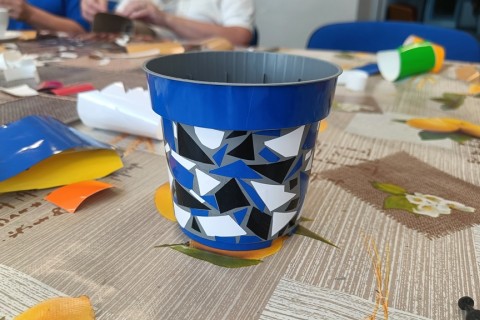 Warsztaty artystyczne dla seniorów - mozaika