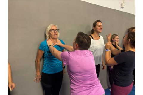 ZAJĘCIA SAMOOBRONY DLA KOBIET