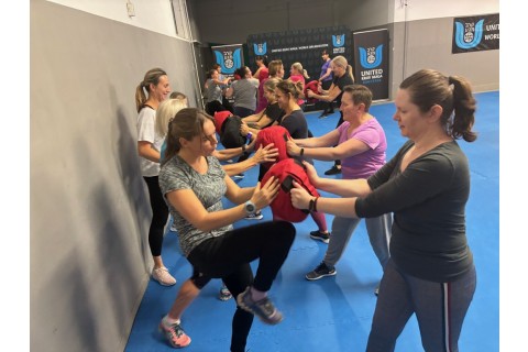 ZAJĘCIA SAMOOBRONY DLA KOBIET