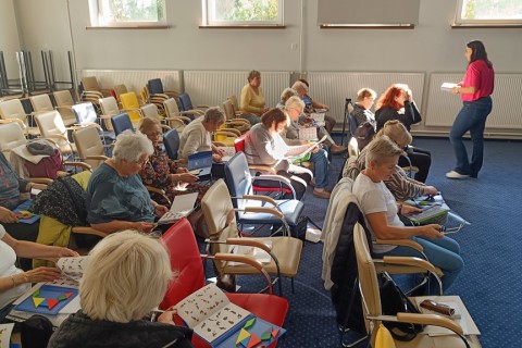 Ćwiczenia pamięci i koncentracji seniorów