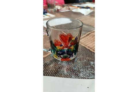 Warsztaty artystyczne dla seniorów - zdobiena wzorami ludowymi