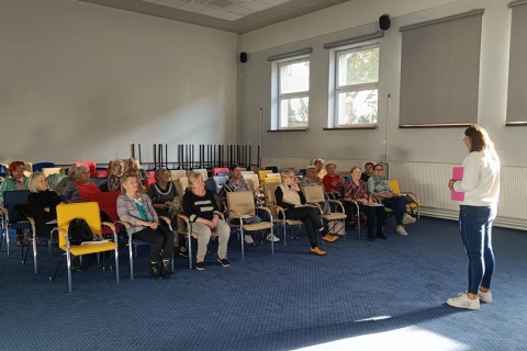 ĆWICZENIA PAMIĘCI I KONCENTRACJI SENIORÓW NA WESOŁO