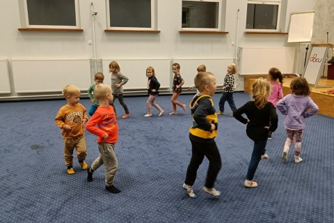 Zajęcia umuzykalniające dla dzieci w wieku 4-5 lat