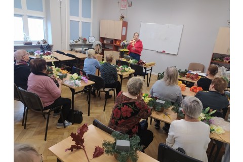 Warsztaty florystyczne dla seniorów - kompozycje na groby