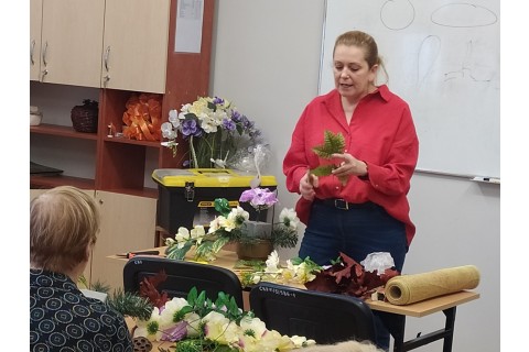 Warsztaty florystyczne dla seniorów - kompozycje na groby