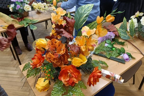 Warsztaty florystyczne dla seniorów - kompozycje na groby