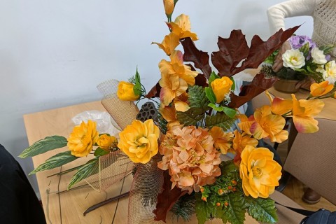 Warsztaty florystyczne dla seniorów - kompozycje na groby