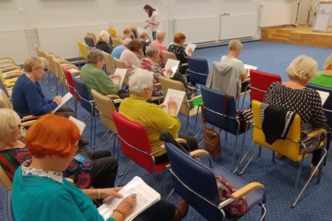 Ćwiczenia pamięci i koncentracji seniorów