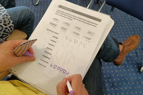 ĆWICZENIA PAMIĘCI I KONCENTRACJI SENIORÓW NA WESOŁO