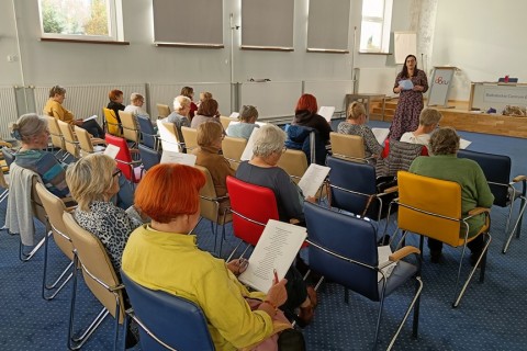 ĆWICZENIA PAMIĘCI I KONCENTRACJI SENIORÓW NA WESOŁO