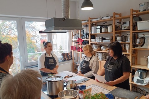 Warsztaty kulinarne dla seniorów - pierogi świata