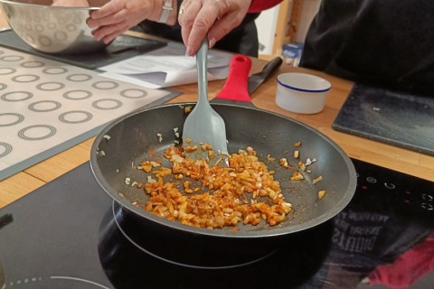 Warsztaty kulinarne dla seniorów - pierogi świata