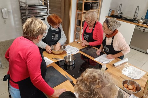 Warsztaty kulinarne dla seniorów - pierogi świata