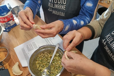 Warsztaty kulinarne dla seniorów - pierogi świata