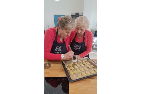 Warsztaty kulinarne dla seniorów - pierogi świata