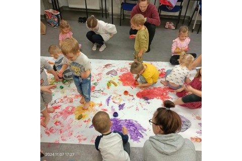 Bawmy się razem -zabawy sensoryczne dla rodziców z dziećmi w wieku 3-5