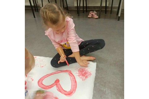 Bawmy się razem -zabawy sensoryczne dla rodziców z dziećmi w wieku 3-5