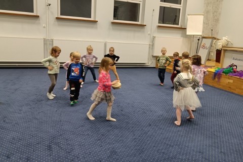 Zajęcia umuzykalniające dla dzieci w wieku 4-5 lat