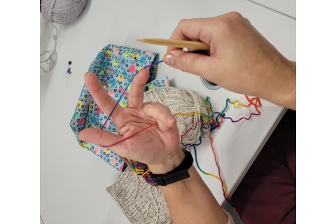 Warsztaty robienia na drutach dla początkujących