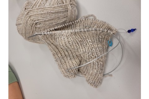 Warsztaty robienia na drutach dla początkujących