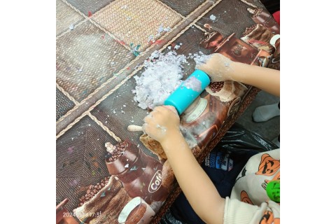 Bawmy się razem -zabawy sensoryczne dla rodziców z dziećmi w wieku 3-5