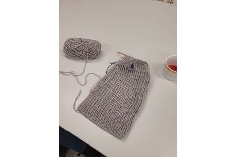 Warsztaty robienia na drutach dla początkujących