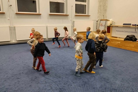 Zajęcia umuzykalniające dla dzieci w wieku 4-5 lat