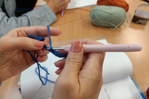 Warsztaty szydełkowania dla seniorów