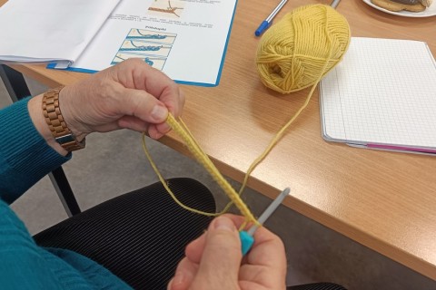 Warsztaty szydełkowania dla seniorów