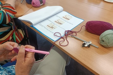 Warsztaty szydełkowania dla seniorów