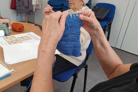 Warsztaty szydełkowania dla seniorów