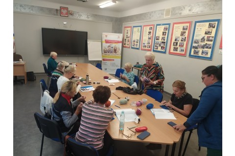 Warsztaty szydełkowania dla seniorów