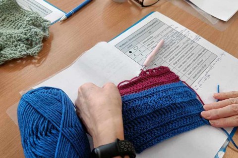 Warsztaty szydełkowania dla seniorów