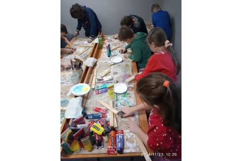 Warsztaty dla dzieci 10+ „Zabawy z drewnem”