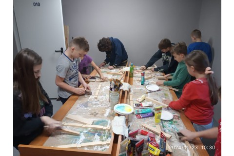 Warsztaty dla dzieci 10+ „Zabawy z drewnem”